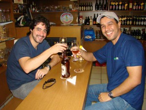Nikima e Silveira.