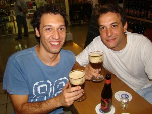 Stuart e Lucas.