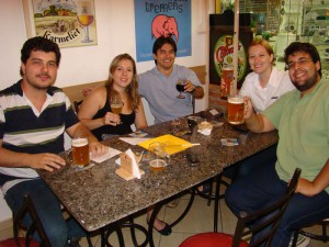 Scatena, Fran, Akira, Lili e Roger.