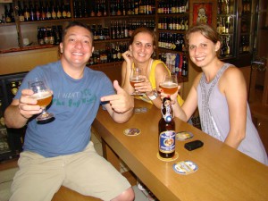 Eduardo, Giovana e sua prima.