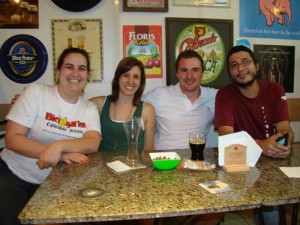 Gabi, tia Kika, tio Nils e Marcelo.