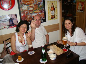 Giovana, Marcelo e Anamaria.