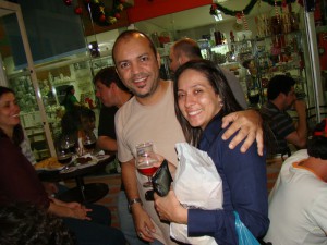 Queridíssimo casal: Fernandinho e Paulinha.