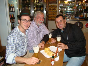 João, tio Aldo e Rodrigo.