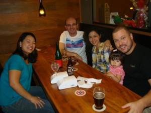 Elen, Rodrigo e Alice com o Marcelo e a Giovana.